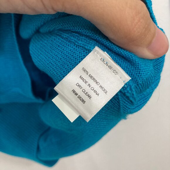 New Express size Small V Neck Merino Wool Pullover Sweater Quiet Luxury - Picture 7 of 9